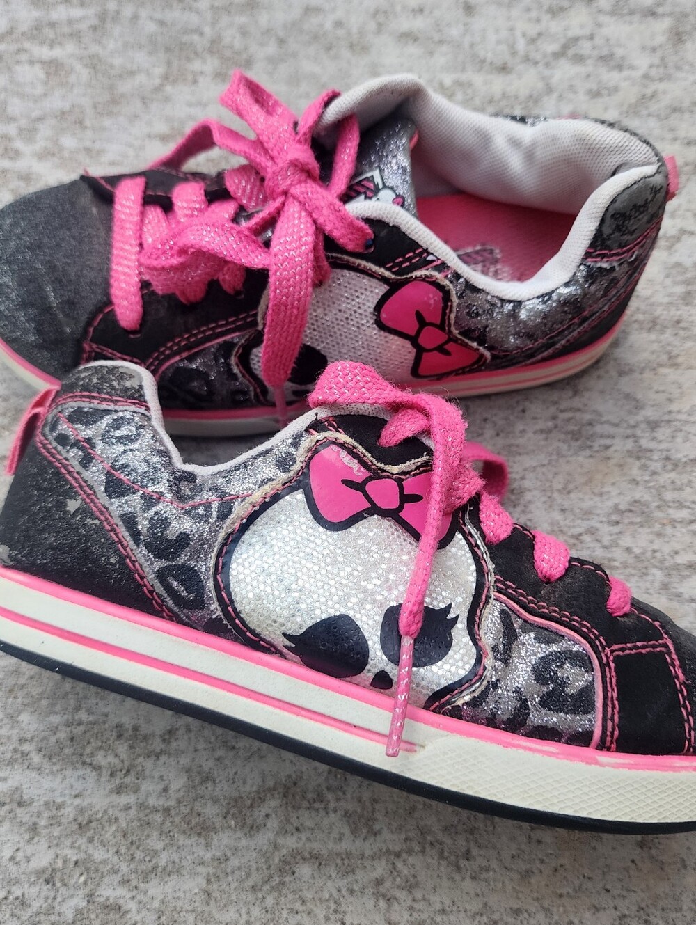 Monster High Girls Black Pink Skull Glitter Leopard Sparkly Skater Sneaker Sz 13